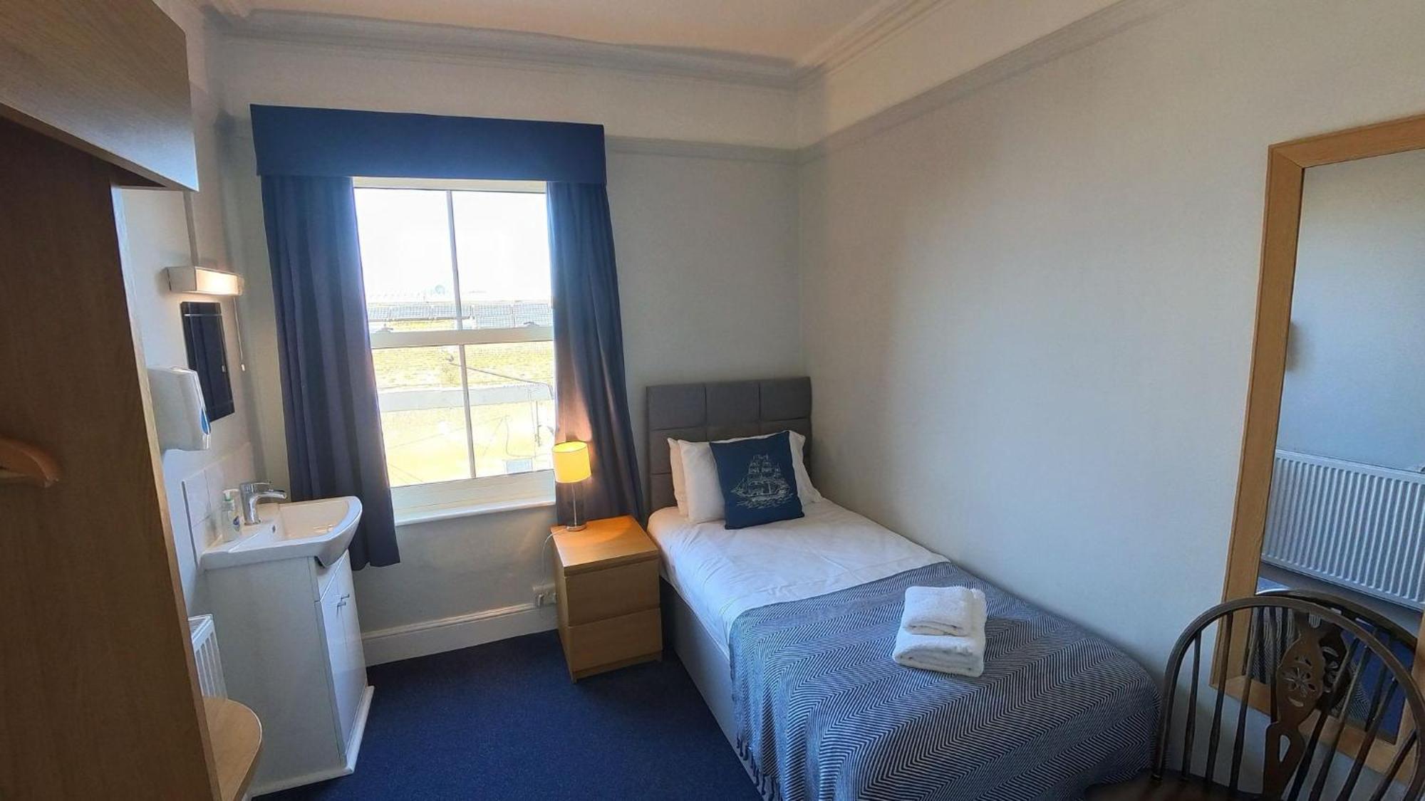 Royal Temple Yacht Club Hotel Ramsgate Exterior foto
